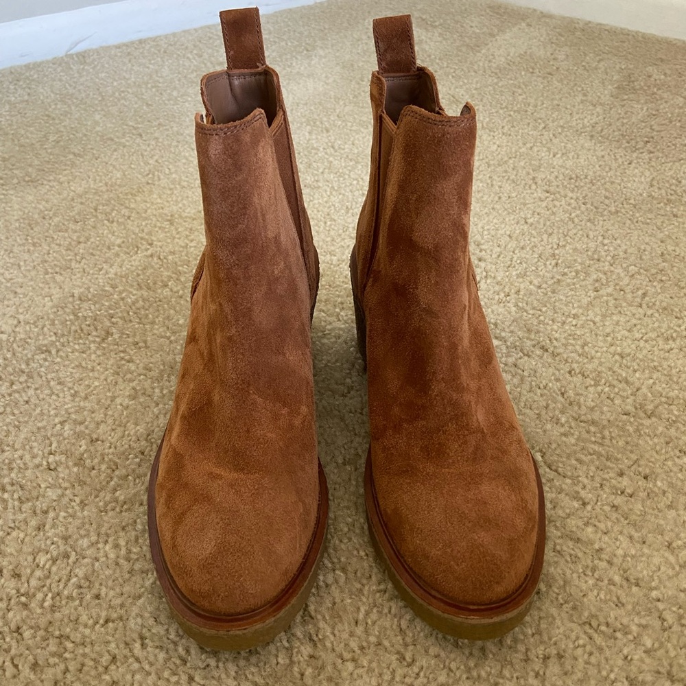 Like New Clarks Wedge Bootie - Clarkford Top - Picture 2 of 5